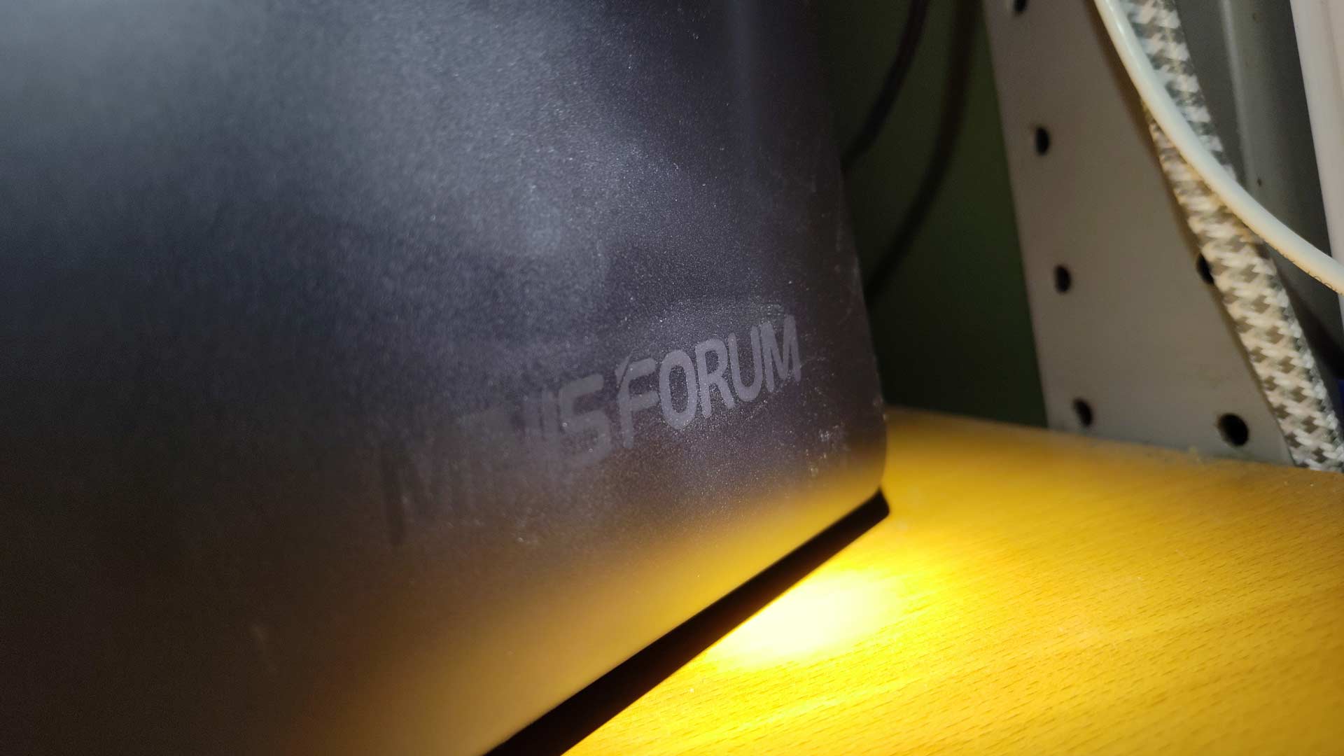 Minisforum N5 Pro - Sparse branding